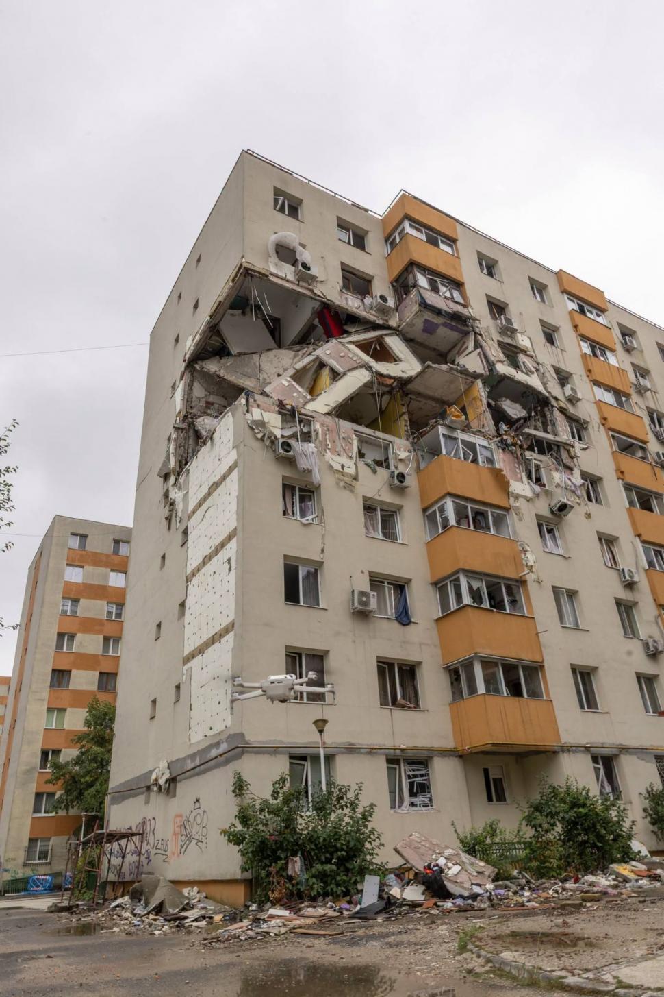 Noi imagini, din dronă, cu blocul care a explodat în Rahova. Primăria Bucureşti: "Urmează să dăm ordinul de începere a lucrărilor" 1087558