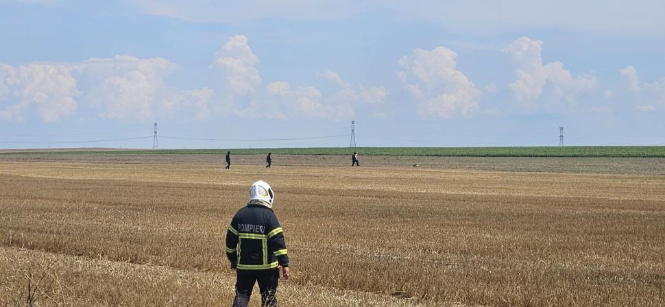 La Padina se caută resturile dronei doborâte de avionul F-16. Sunt zeci de militari și jandarmi implicați, toată zona a fost izolată 1087723