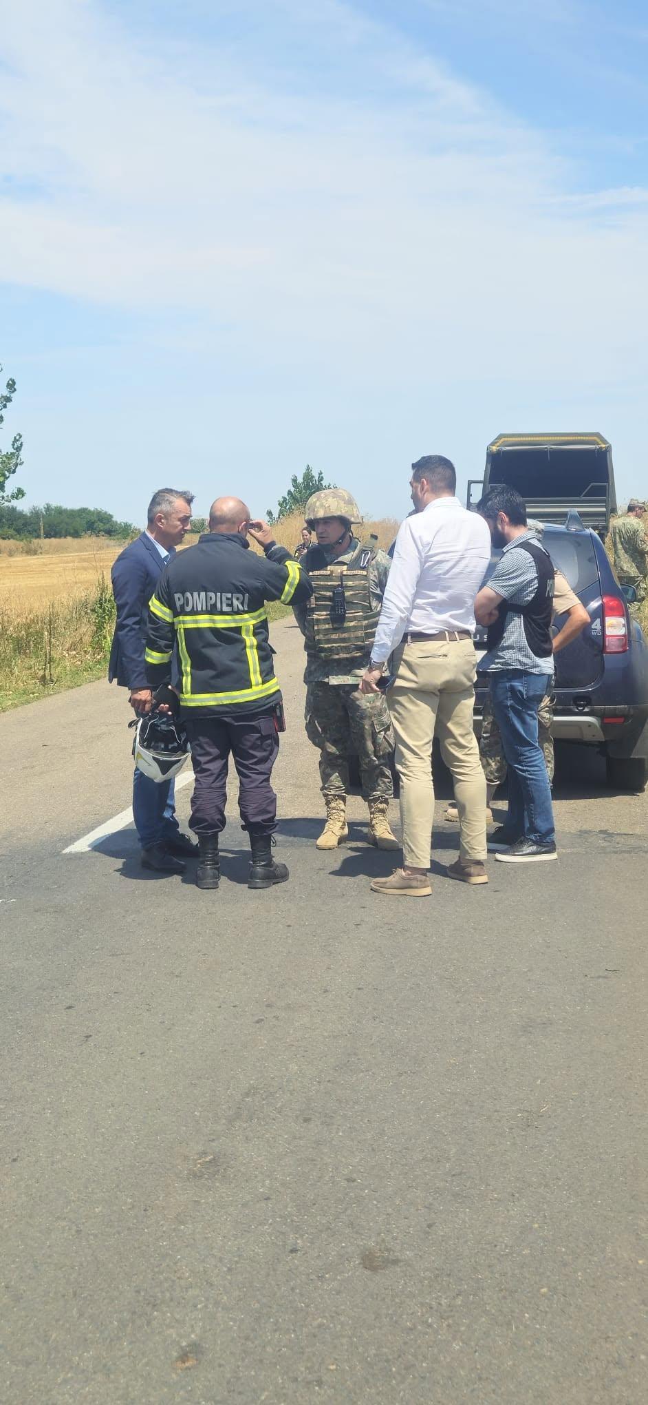 La Padina se caută resturile dronei doborâte de avionul F-16. Sunt zeci de militari și jandarmi implicați, toată zona a fost izolată 1087732