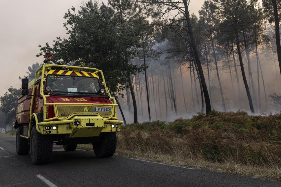Imagini apocaliptice cu incendiile din Franţa şi Spania. Pedro Sánchez a anunţat că urmează "ore dificile" 1088001