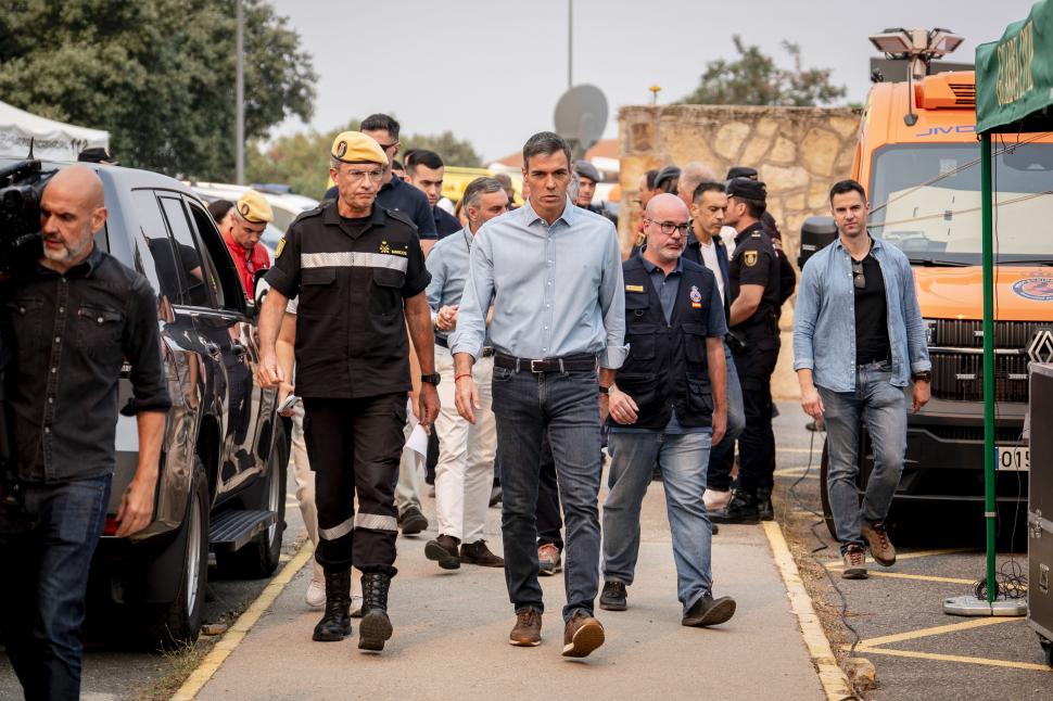 Imagini apocaliptice cu incendiile din Franţa şi Spania. Pedro Sánchez a anunţat că urmează "ore dificile" 1088004