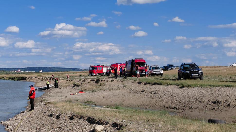 Tragedie într-o familie din Neamț: doi frați au murit înecați, după ce au sărit în Râul Moldova să-și salveze sora 1088085