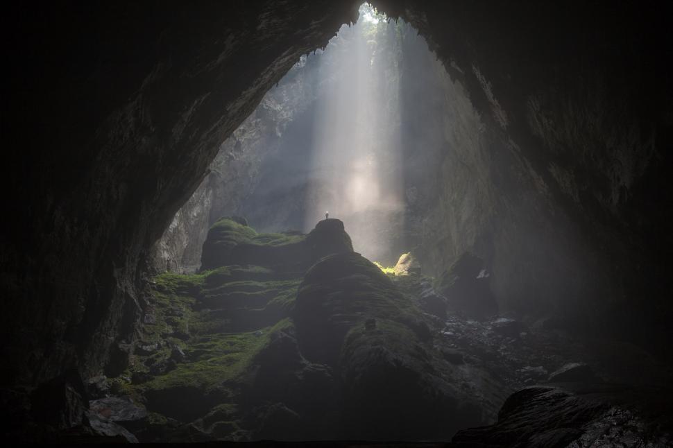  Peștera uriașă din Vietnam care are propriul râu, propria pădure tropicală și propria vreme. A fost descoperită în 1990 din întâmplare 1088686