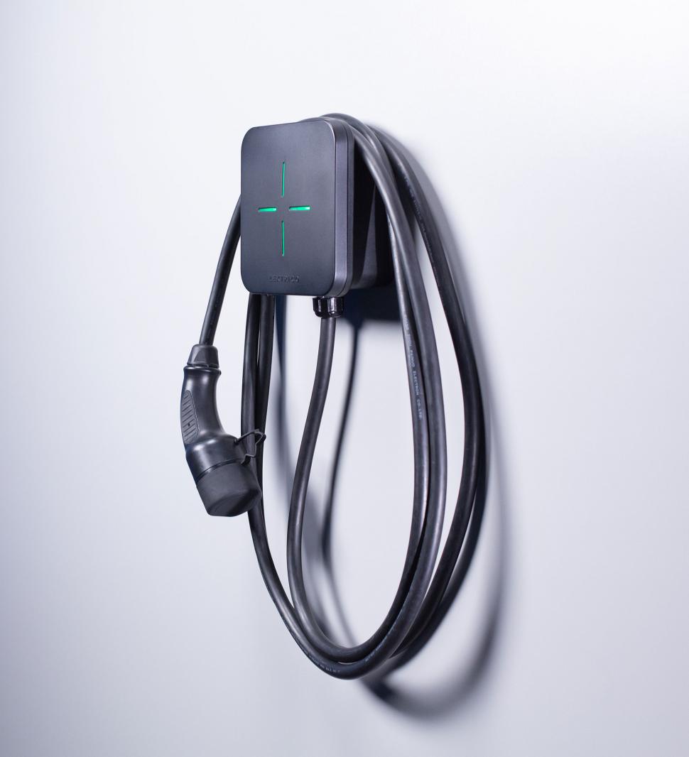 Wallbox pentru acasă: cum alegi o stație de încărcare fixă 1088522