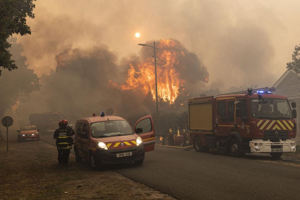 "A fost ca la Pompeii": Europa, devastată de incendii și lovită de valuri de căldură fără precedent. Experții spun că e doar începutul 1088938