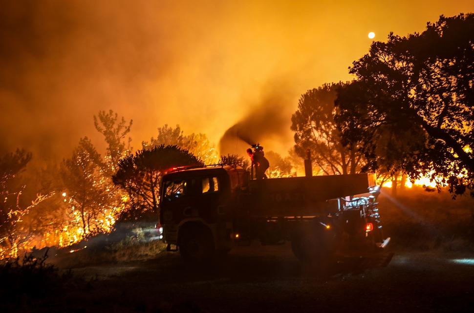 Incendiile pârjolesc Europa. Noi imagini cu dezastrul lăsat în urmă de flăcări în Spania şi Franţa. Grecia, Portugalia, în alertă 1089322