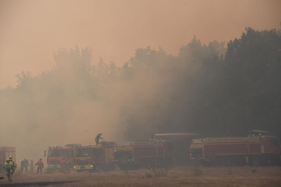 Incendiile pârjolesc Europa. Noi imagini cu dezastrul lăsat în urmă de flăcări în Spania şi Franţa. Grecia, Portugalia, în alertă 1089331