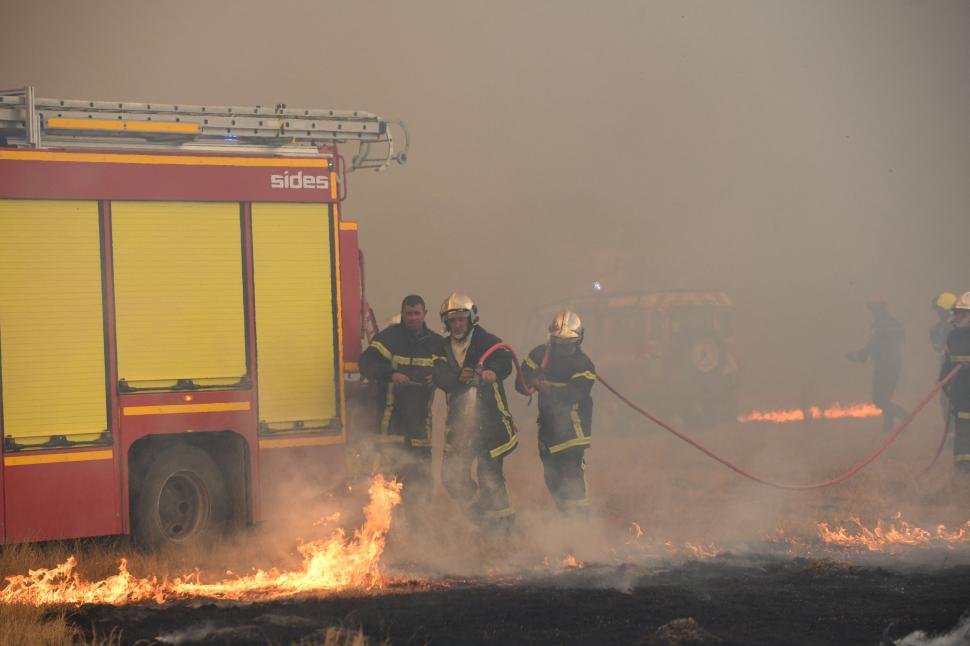 Incendiile pârjolesc Europa. Noi imagini cu dezastrul lăsat în urmă de flăcări în Spania şi Franţa. Grecia, Portugalia, în alertă 1089334