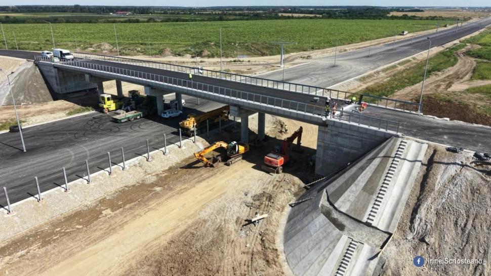 Cum arată din dronă cel mai nou lot din Autostrada A0. „E gata 91,5%. Se va deschide la sfârșitul lunii septembrie” 1089811