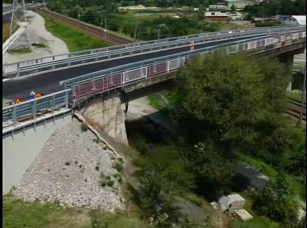 Centura Comarnic se apropie de finalizare. A început turnarea asfaltului: "Lucrările avansează conform graficului" 1089848