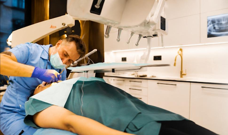 Paradoxul Medical Care Uimește Europa: De Ce Aleg Străinii o Clinică Stomatologică din Moldova Pentru un Implant Dentar Perfect? 1090320