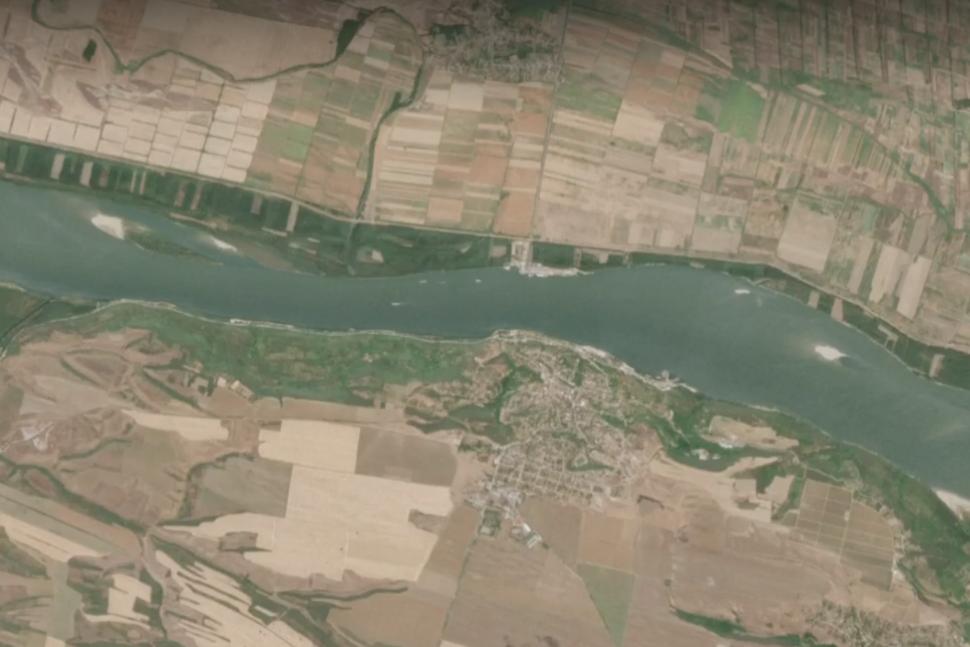 Imagini din satelit cu Dunărea secată. Fluviul atinge joi un nou minim istoric la intrarea în România: Ce arată prognoza pe august 1090744