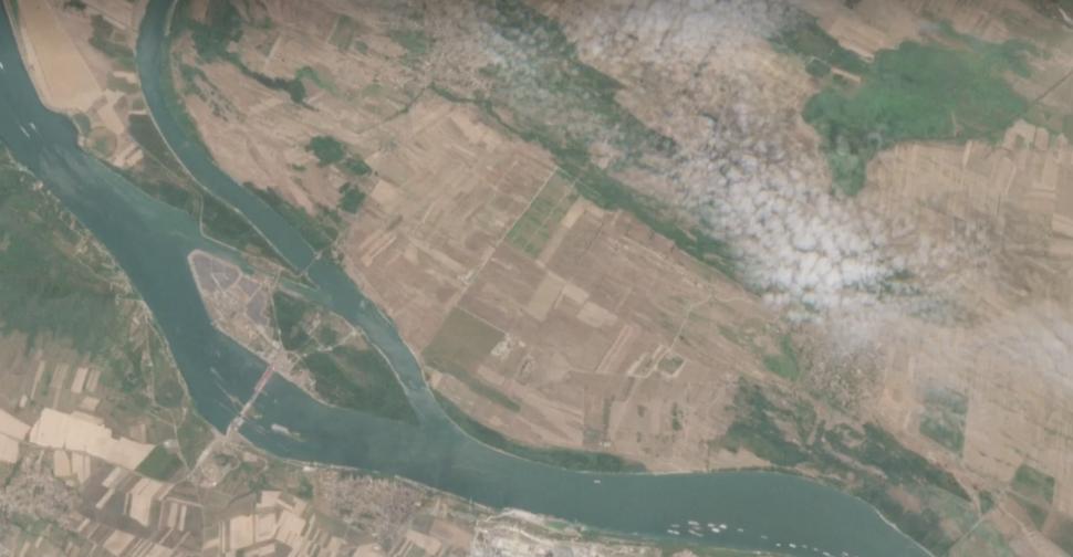 Imagini din satelit cu Dunărea secată. Fluviul atinge joi un nou minim istoric la intrarea în România: Ce arată prognoza pe august 1090750