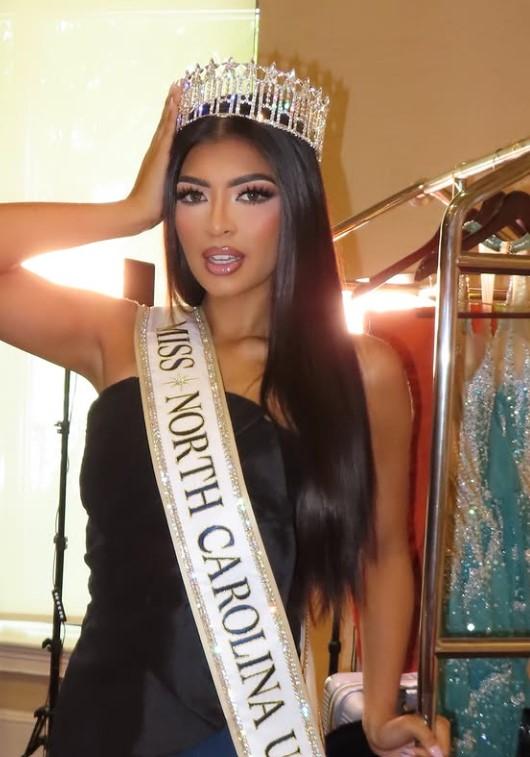 După ce i-au fost descoperite mesajele vechi de pe Instagram, o regină a frumuseții a rămas fără coroană  1091081