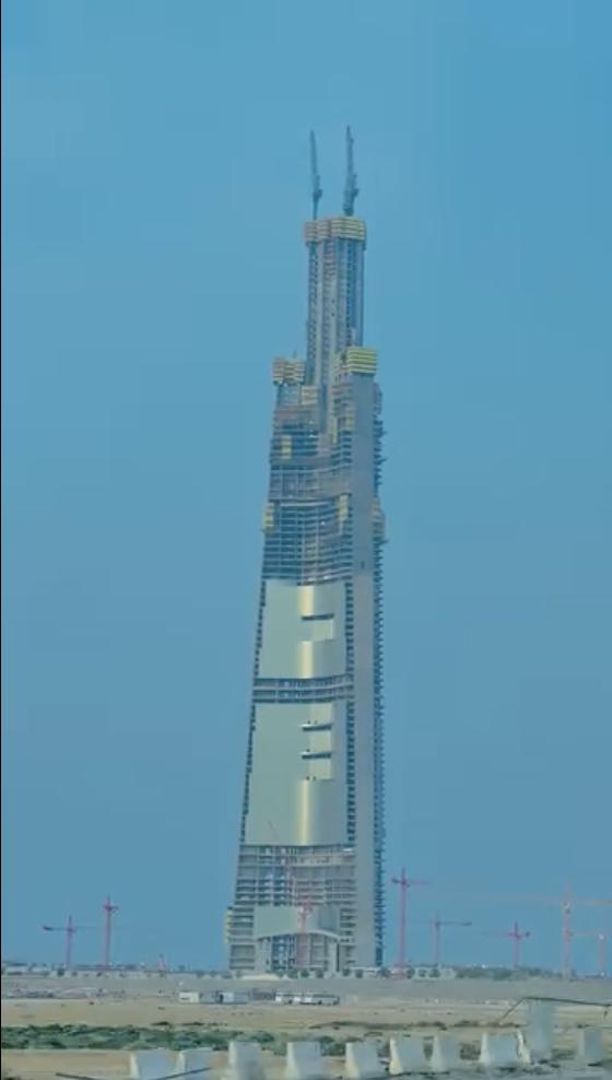 Se apropie de 1 km înălțime: Turnul zgârie-nori Jeddah, care va deveni cea mai înaltă clădire din lume, a trecut de 107 etaje 1090962