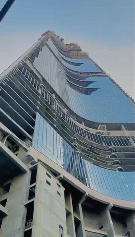 Se apropie de 1 km înălțime: Turnul zgârie-nori Jeddah, care va deveni cea mai înaltă clădire din lume, a trecut de 107 etaje 1090965