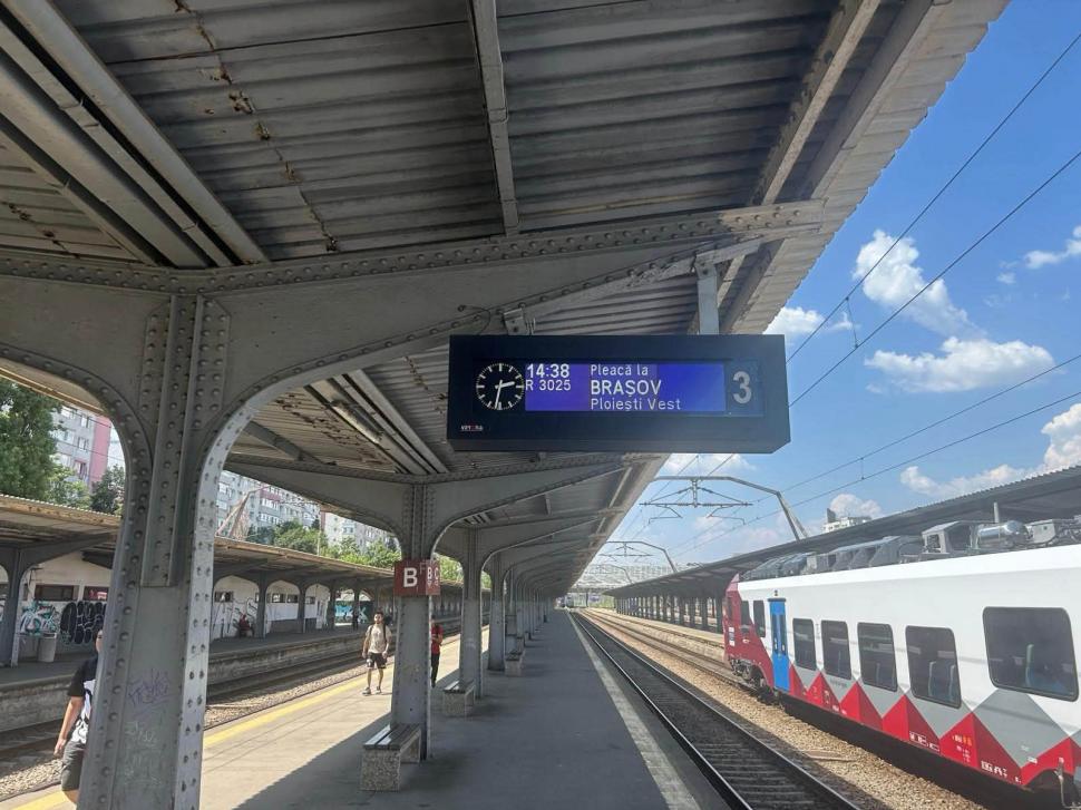 Primul tren regional PESA circulă pe ruta București Nord-Brașov. Miruță: „Mi s-a spus că nu pot fi puse în funcțiune” 1091510