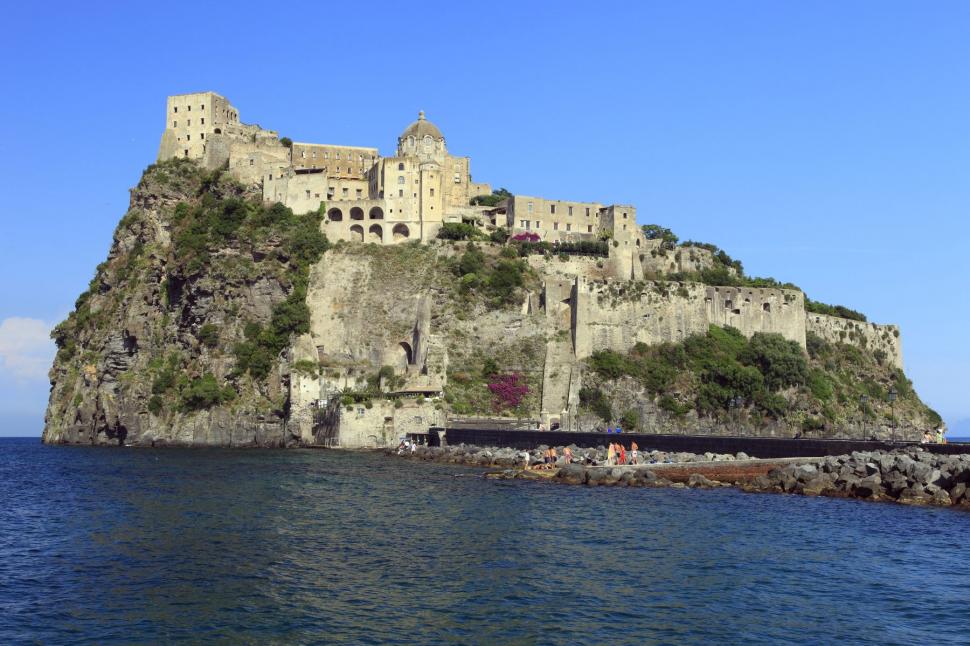 Insula superbă din Italia mai ieftină decât Amalfi şi considerată a fi „cel mai bine păstrat secret” al Europei 1091156