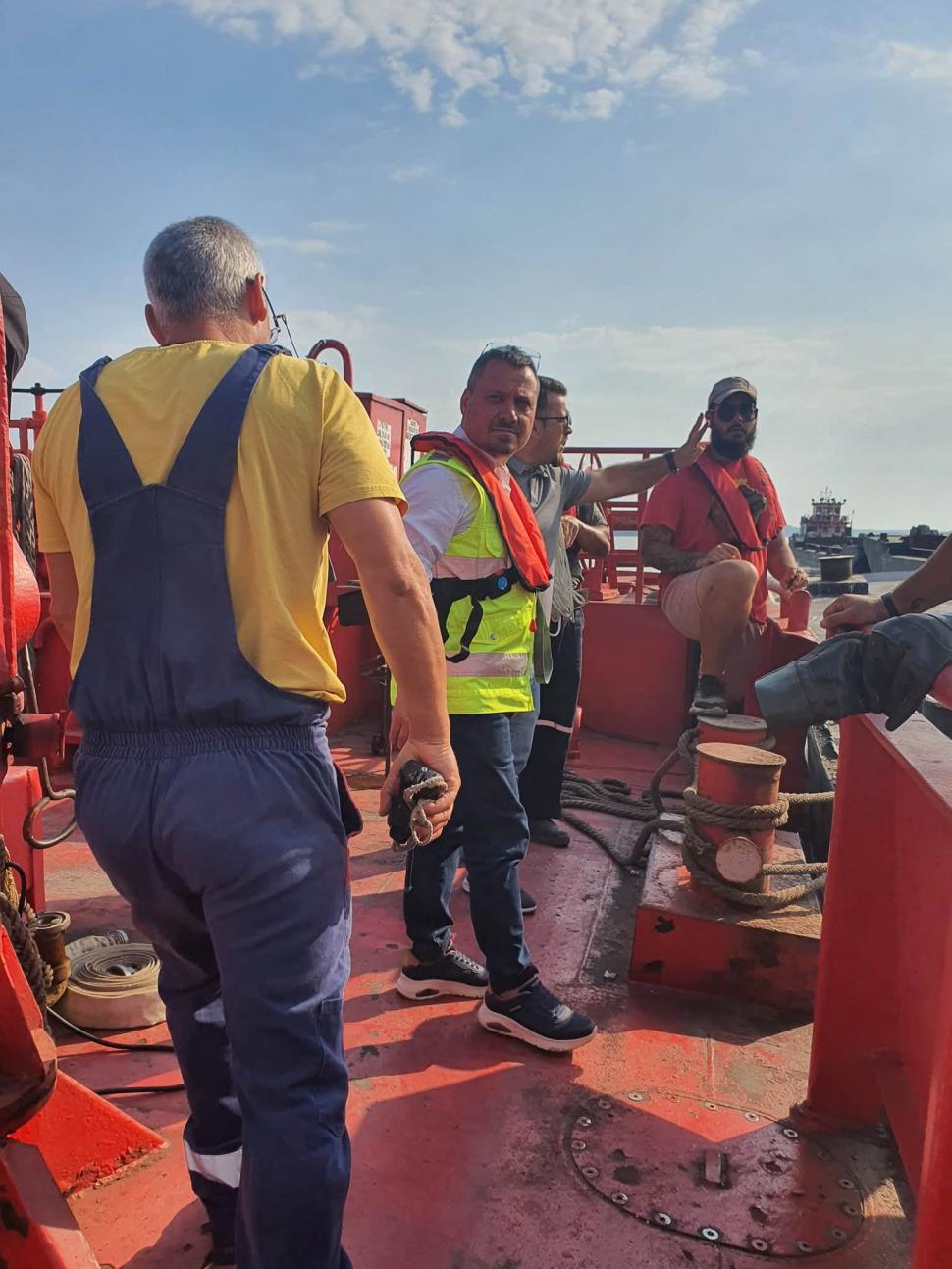 Oamenii din spatele celor 8 centimetri câștigați la Cernavodă. Cine sunt căpitanii care au scufundat barjele pe Dunăre 1091751