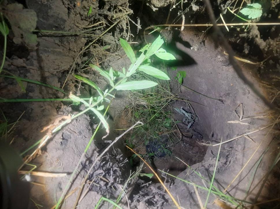 Cum arată tunelul secret descoperit la granița Letoniei cu Belarus: Mai mulți migranți au trecut ilegal frontiera spre UE 1092199