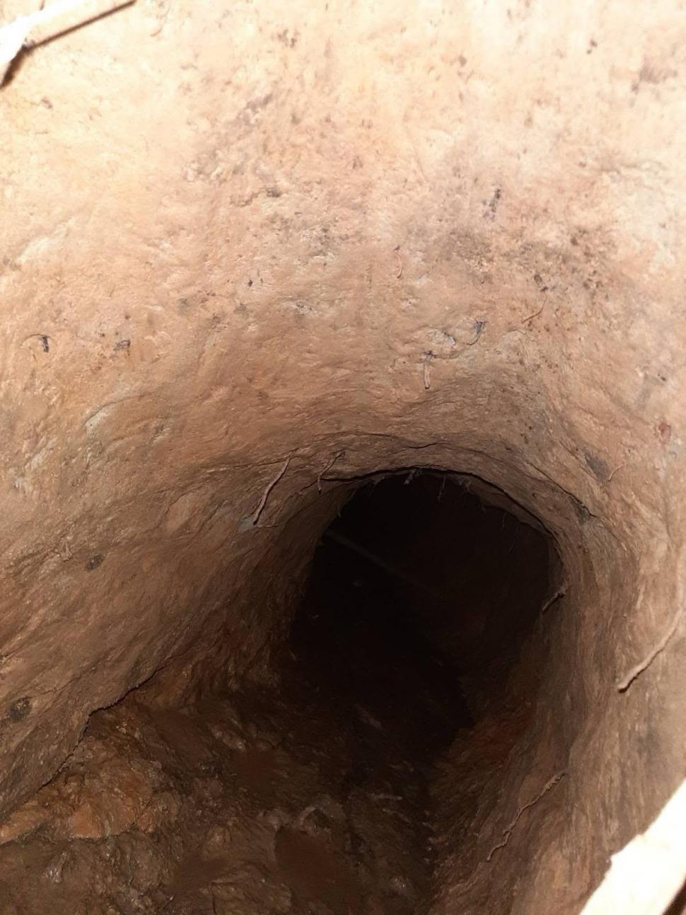 Cum arată tunelul secret descoperit la granița Letoniei cu Belarus: Mai mulți migranți au trecut ilegal frontiera spre UE 1092200