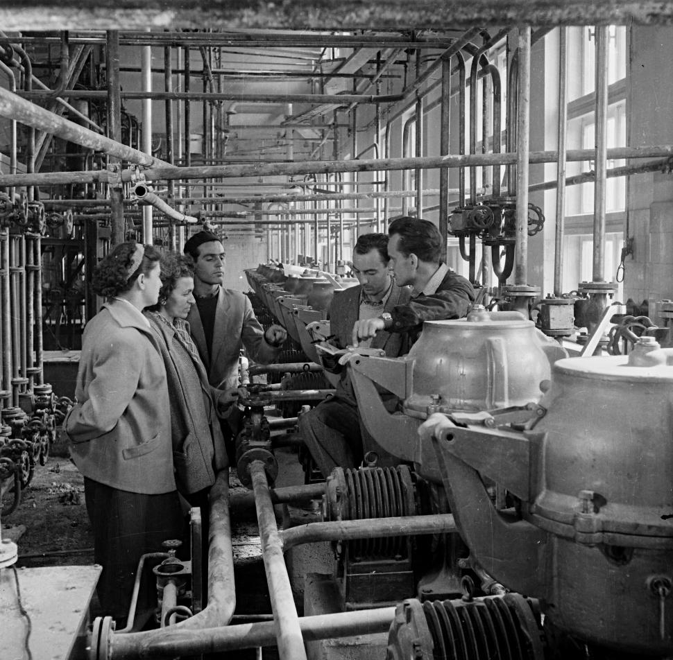În 1955, se deschidea prima fabrică de penicilină din România și sud-estul Europei: Cum arăta la inaugurare și istoria Antibiotice Iași 1092090