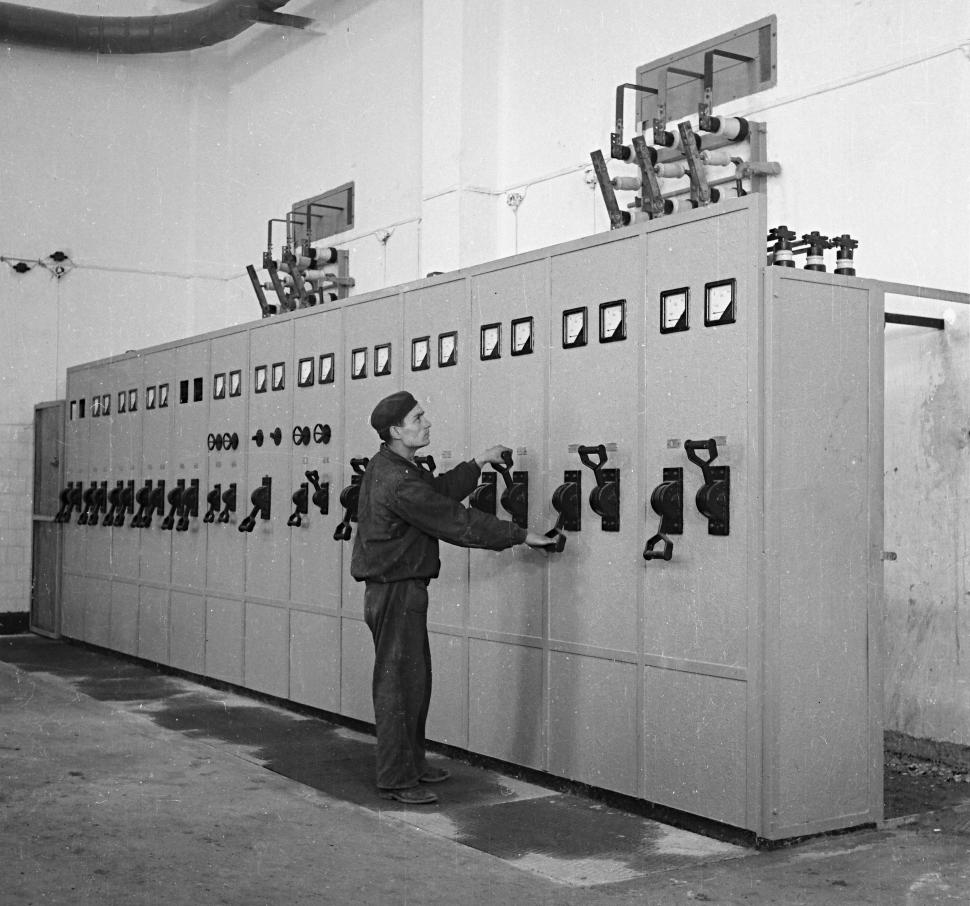 În 1955, se deschidea prima fabrică de penicilină din România și sud-estul Europei: Cum arăta la inaugurare și istoria Antibiotice Iași 1092097