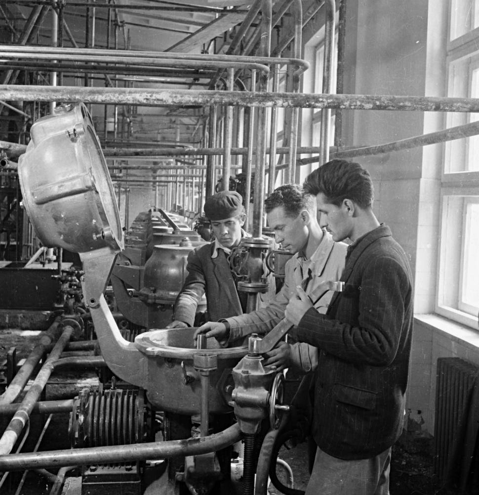 În 1955, se deschidea prima fabrică de penicilină din România și sud-estul Europei: Cum arăta la inaugurare și istoria Antibiotice Iași 1092106
