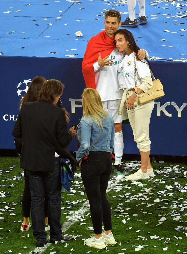 Cristiano Ronaldo și Georgina Rodríguez s-au căsătorit într-un oraș din Portugalia. Imaginea care a strâns 20 de milioane de like-uri 1092371