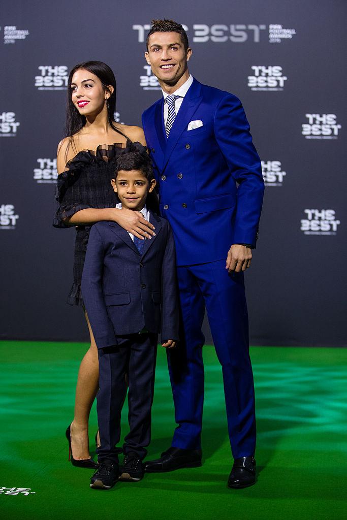 Cristiano Ronaldo și Georgina Rodríguez s-au căsătorit într-un oraș din Portugalia. Imaginea care a strâns 20 de milioane de like-uri 1092373
