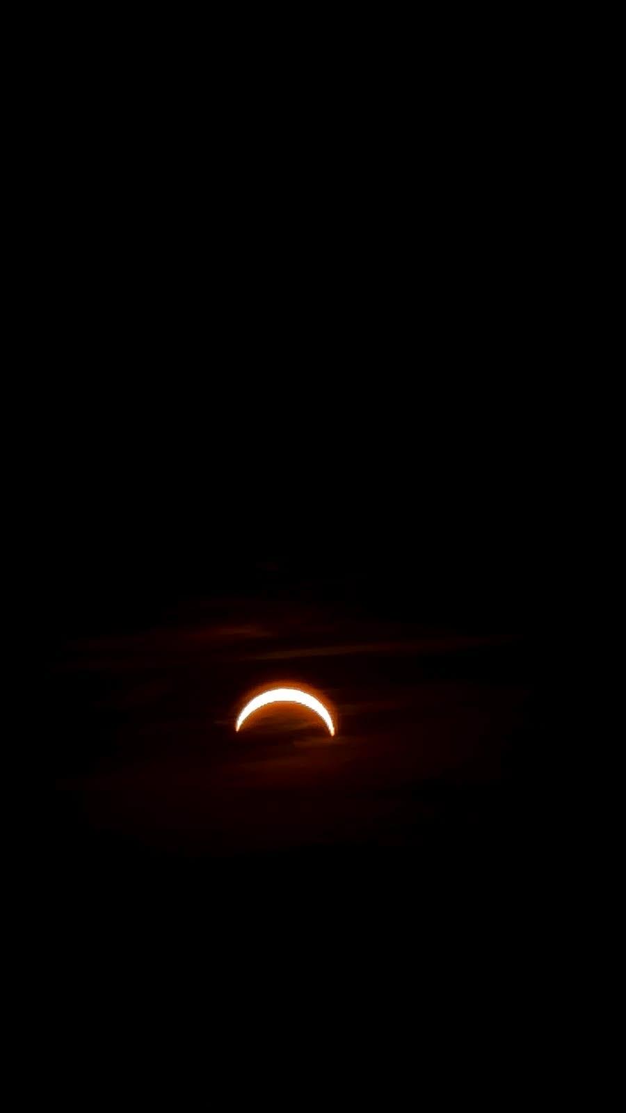 Imagini spectaculoase cu eclipsa de soare. Milioane de oameni au privit fenomenul astronomic rar în Europa 1092760