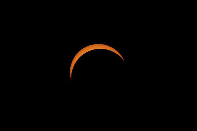 Imagini spectaculoase cu eclipsa de soare. Milioane de oameni au privit fenomenul astronomic rar în Europa 1092766