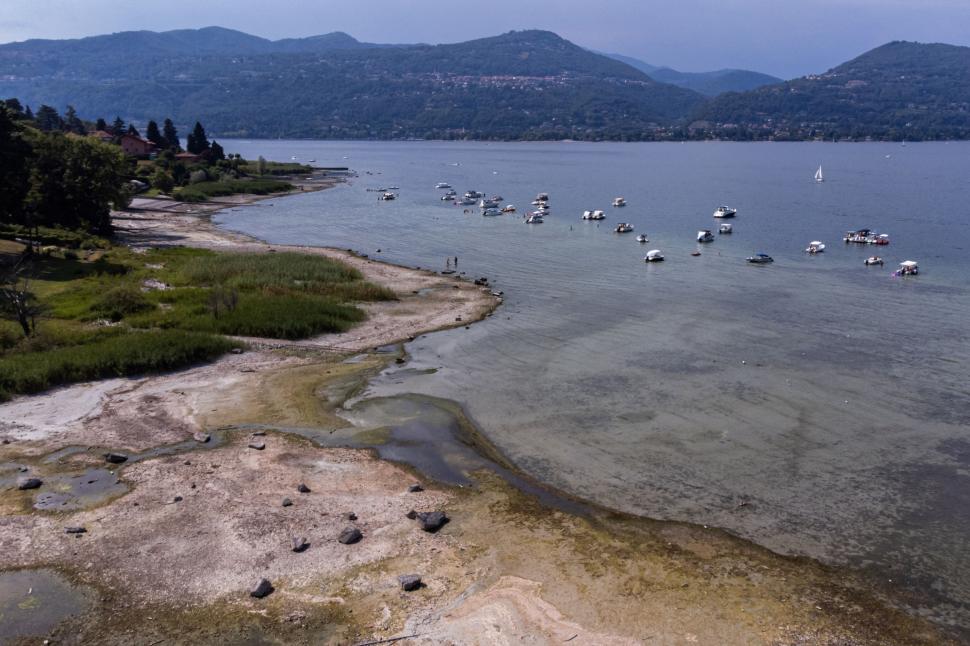 Lacul Maggiore din Italia seacă. Va fi reumplut cu apă din lacul Lugano din Elveția 1092358
