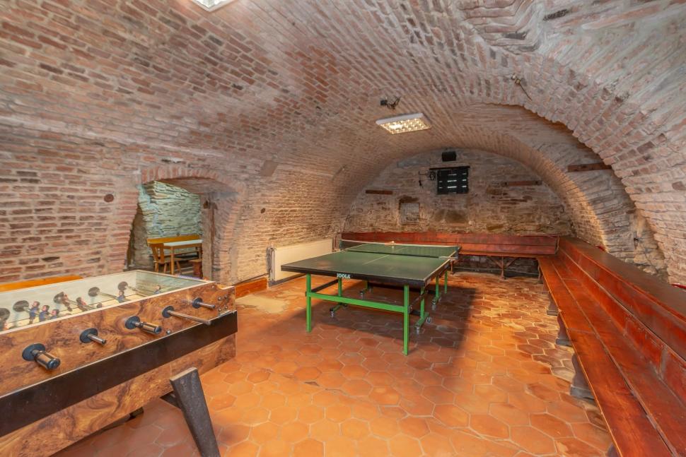 Cel mai vechi hostel pentru tineri din România se închide, după 25 de ani de activitate: Chiria a crescut de aproape nouă ori 1092895