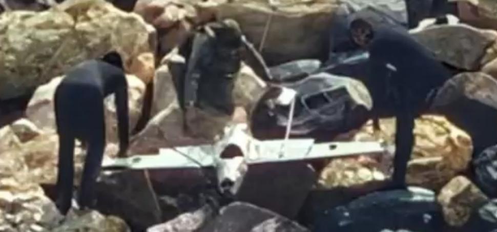 Drona care plutea lângă plaja din Costineşti a fost scoasă din apă şi nu avea explozibil. Imagini de la operaţiunea scafandrilor 1092932