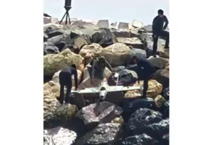 Drona care plutea lângă plaja din Costineşti a fost scoasă din apă şi nu avea explozibil. Imagini de la operaţiunea scafandrilor 1092933