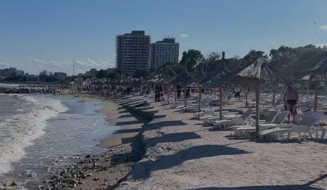 Plaja Saturn a fost evacuată. Fragmente de dronă militară au apărut printre turiști 1093336