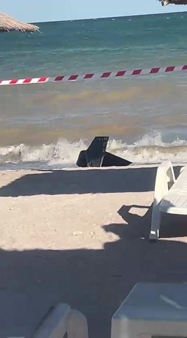 Plaja Saturn a fost evacuată. Fragmente de dronă militară au apărut printre turiști 1093347