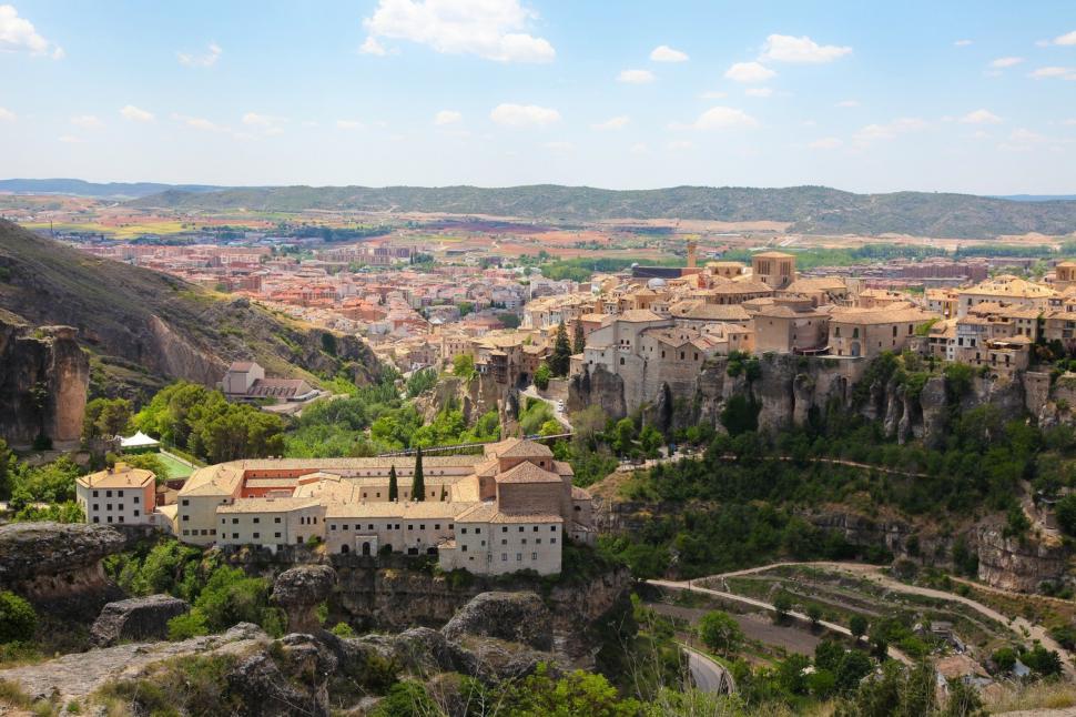 Un sat turistic din Spania își caută noi locuitori și antreprenori. O vilă cu trei dormitoare costă doar 18.000 de euro 1093832