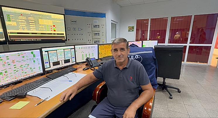 A ieşit la pensie, dar România l-a chemat înapoi: povestea tablotarului de 58 de ani care reporneşte Grupul 4 Rovinari 1094168