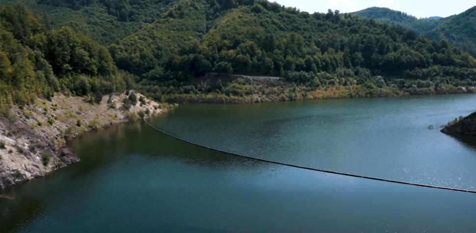 Imagini spectaculoase. Barajul Leșu, construit în anii ’70, a fost reabilitat. Are acum o scară pentru pești și insule plutitoare 1094133