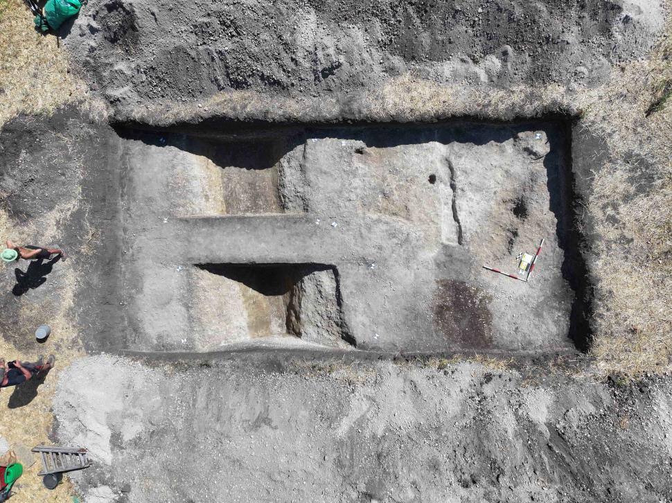 Descoperire arheologică unică: Un sanctuar preistoric, aliniat cu Soarele și Luna cu mult înainte de Stonehenge, a fost găsit în Cehia 1094517