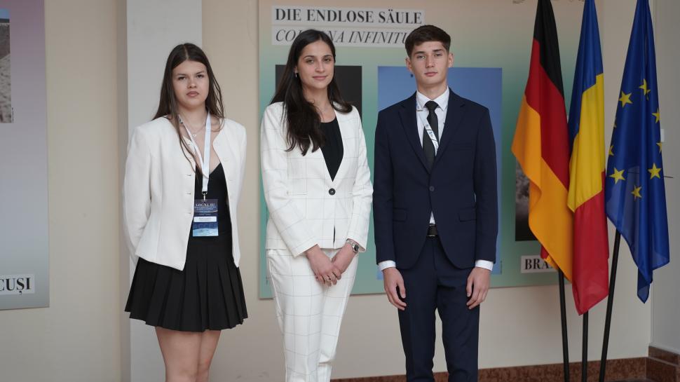 Diplomație, leadership și experiențe europene: 16 tineri din CLT Alexandria au descoperit Europa în cadrul programului „L.O.C.A.L. EU  1094471