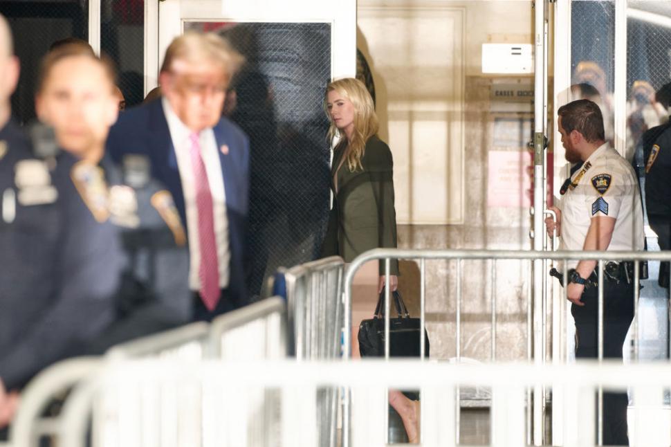 "Melaniei nu-i plac speculațiile". Cine e Natalie Harp, consiliera lui Trump care a mers și într-un portbagaj doar ca să-l însoțească  1094367