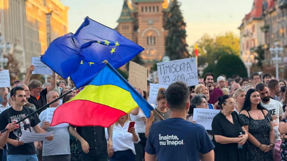 Protest în Timișoara pentru Dominic Fritz, după decizia CCR care îl lasă fără mandatul de primar 1094636
