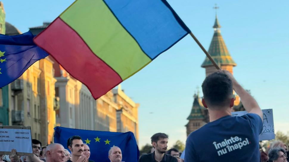 Protest în Timișoara pentru Dominic Fritz, după decizia CCR care îl lasă fără mandatul de primar 1094638
