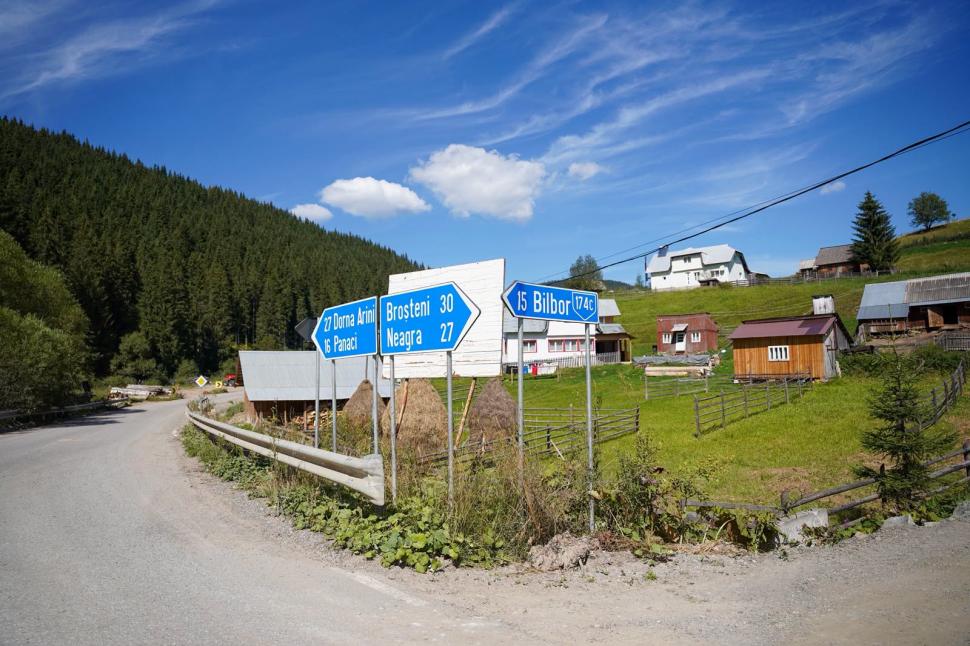 Imagini spectaculoase cu drumul județean care va lega Vatra Dornei de Toplița. Șoseaua este aproape gata 1094906