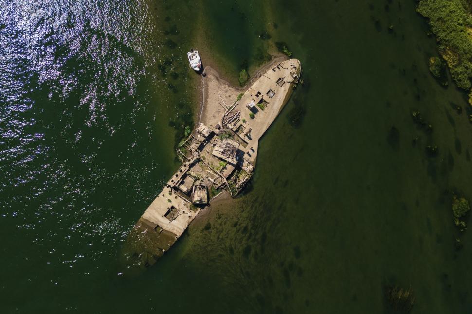 "Titanicul de pe Sava” a ieșit la suprafață în Serbia. Seceta extremă a dezvăluit epava veche de un secol: "Nu vezi asta în fiecare zi" 1094708