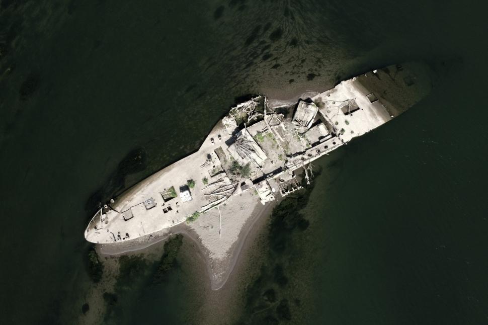 "Titanicul de pe Sava” a ieșit la suprafață în Serbia. Seceta extremă a dezvăluit epava veche de un secol: "Nu vezi asta în fiecare zi" 1094711