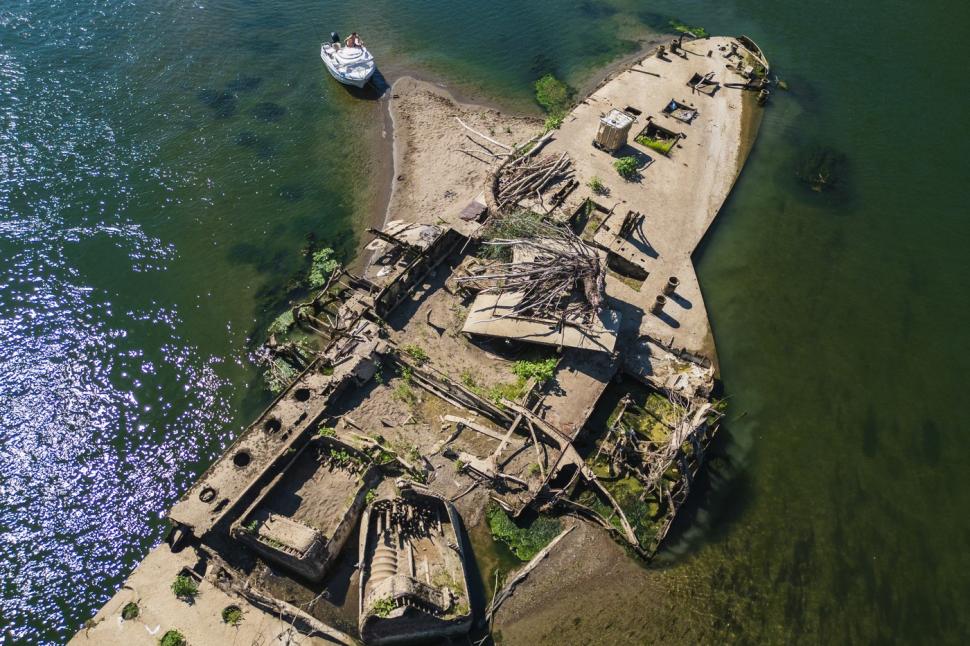 "Titanicul de pe Sava” a ieșit la suprafață în Serbia. Seceta extremă a dezvăluit epava veche de un secol: "Nu vezi asta în fiecare zi" 1094712